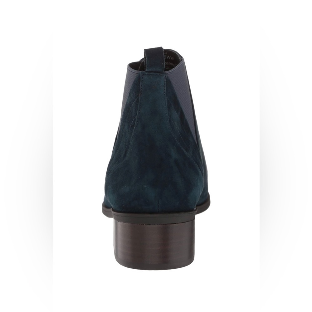 Boot - Picture 5 of 9